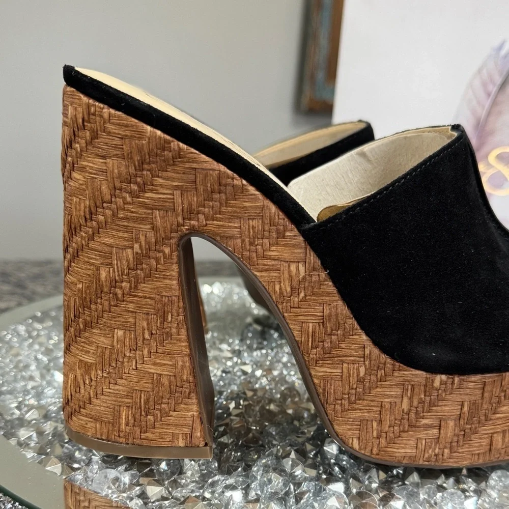 Jessica Simpson these are